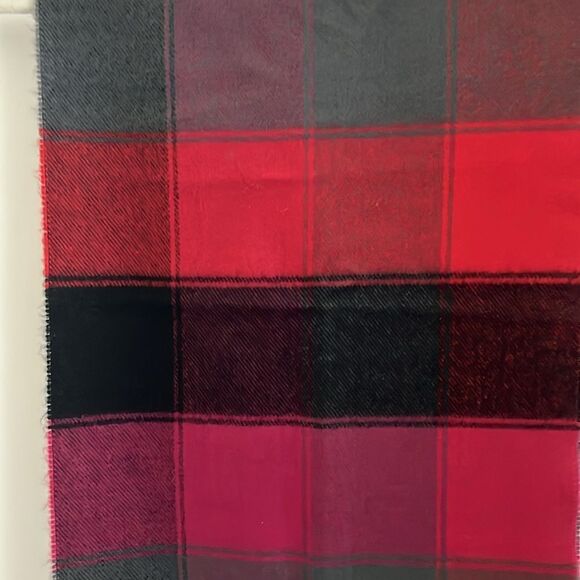 Kennedy Scotland 100 Cashmere Scarf Red Plaid Fringe NWOT GIFT ! - Picture 5 of 6